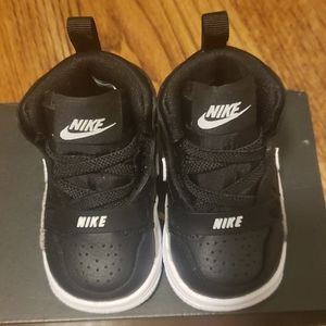 Jordan Legacy 312 Black/White Size 2C